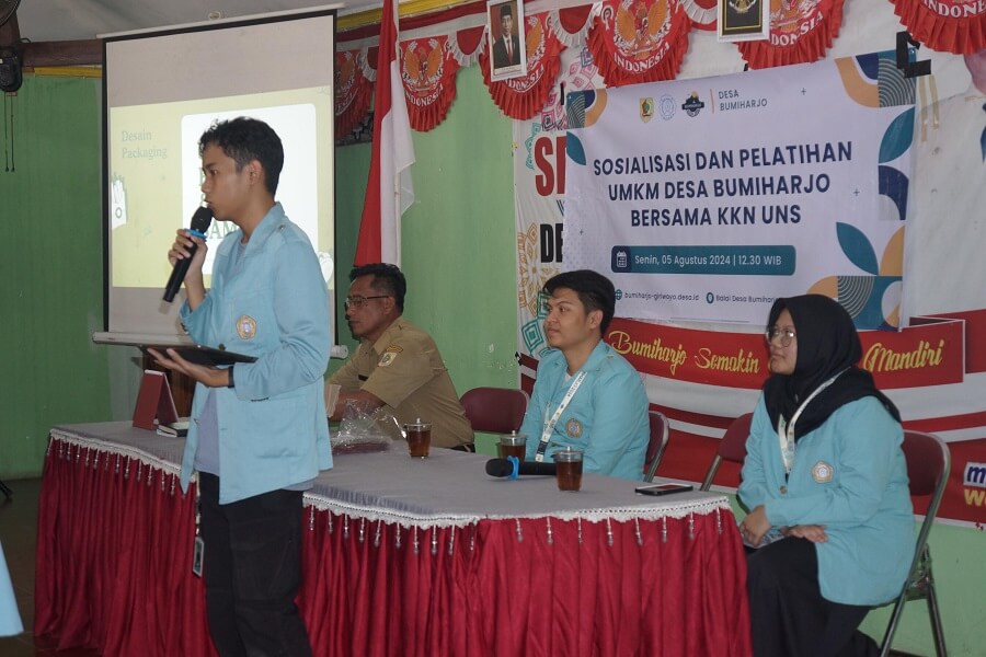 Mahasiswa KKN 288 UNS Desa Bumiharjo Sosialisasikan Kemasan Baru Produk ‘Selar’: Langkah Strategis Perkuat UMKM Lokal Mahasiswa KKN 288 UNS Desa Bumiharjo Sosialisasikan Kemasan Baru Produk 'Selar': Langkah Strategis Perkuat UMKM Lokal